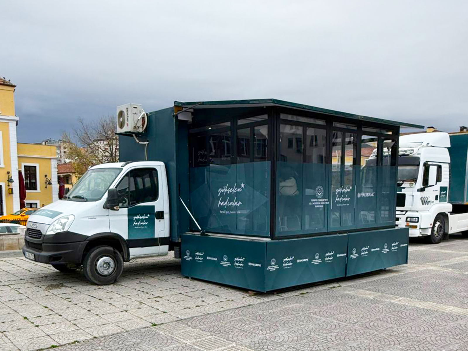 Halkbank - Y�kselen Kad�nlar